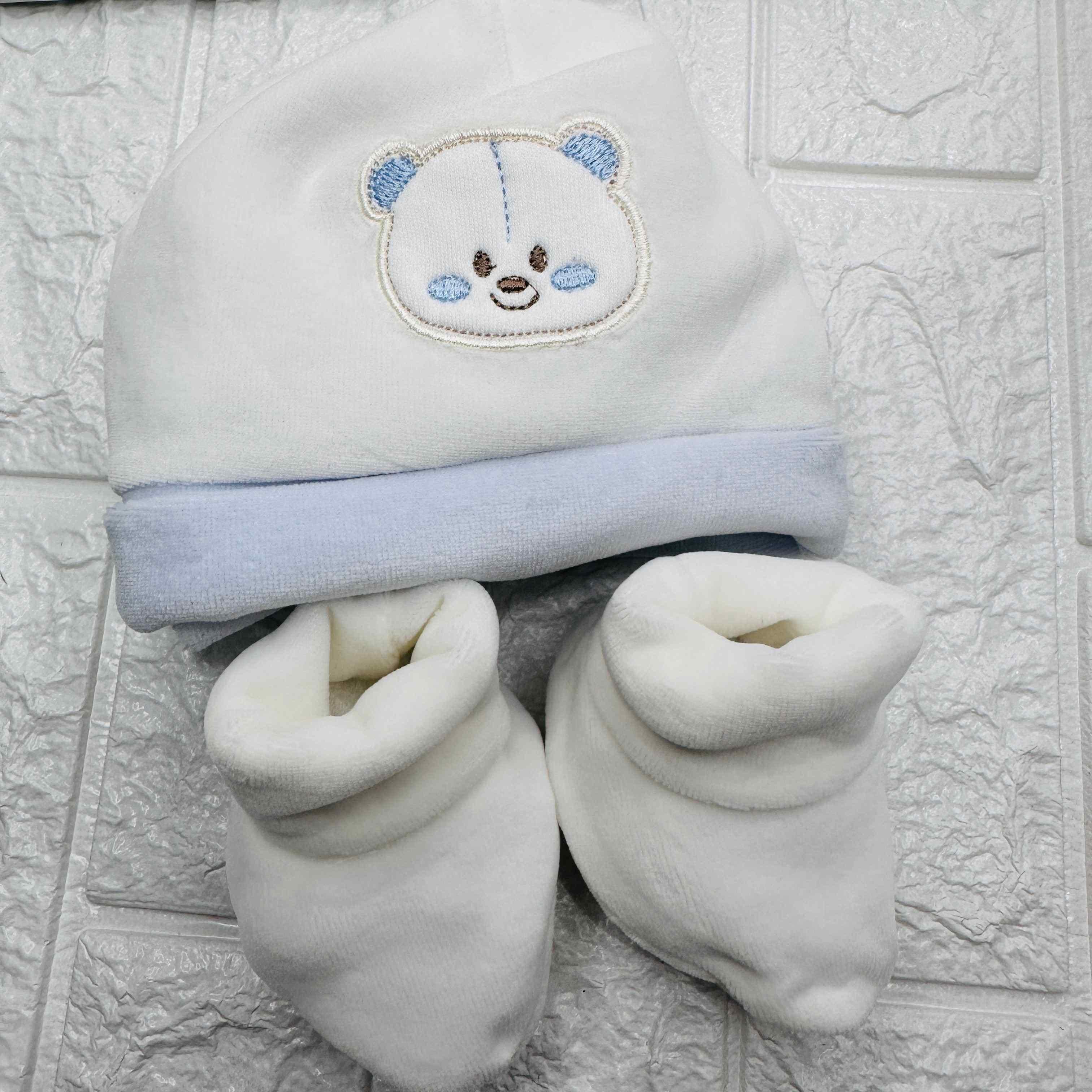 Cappello e Babbucce Ciniglia Orso celeste