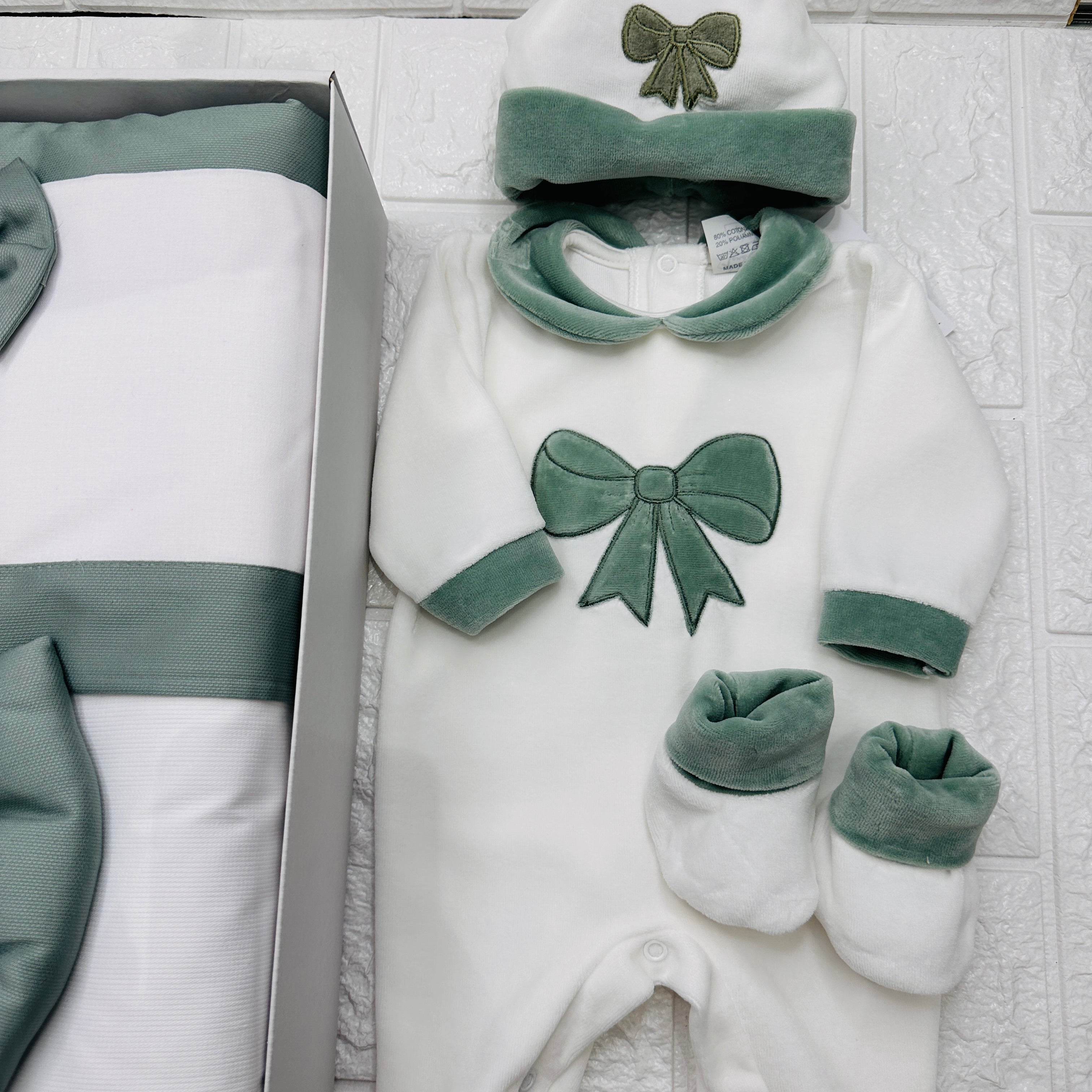 Set nascita ciniglia fiocco verde