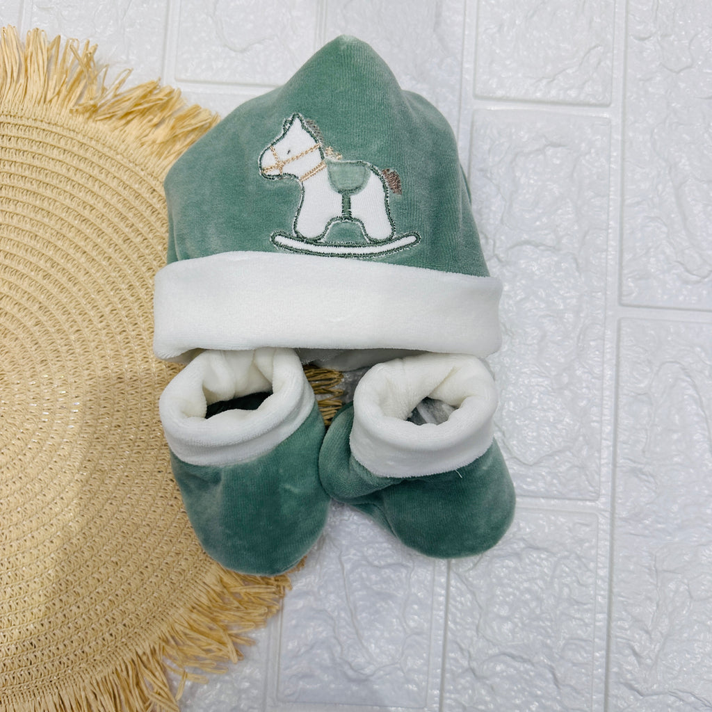 Cappello + babbucce Cavallino ciniglia  Verde