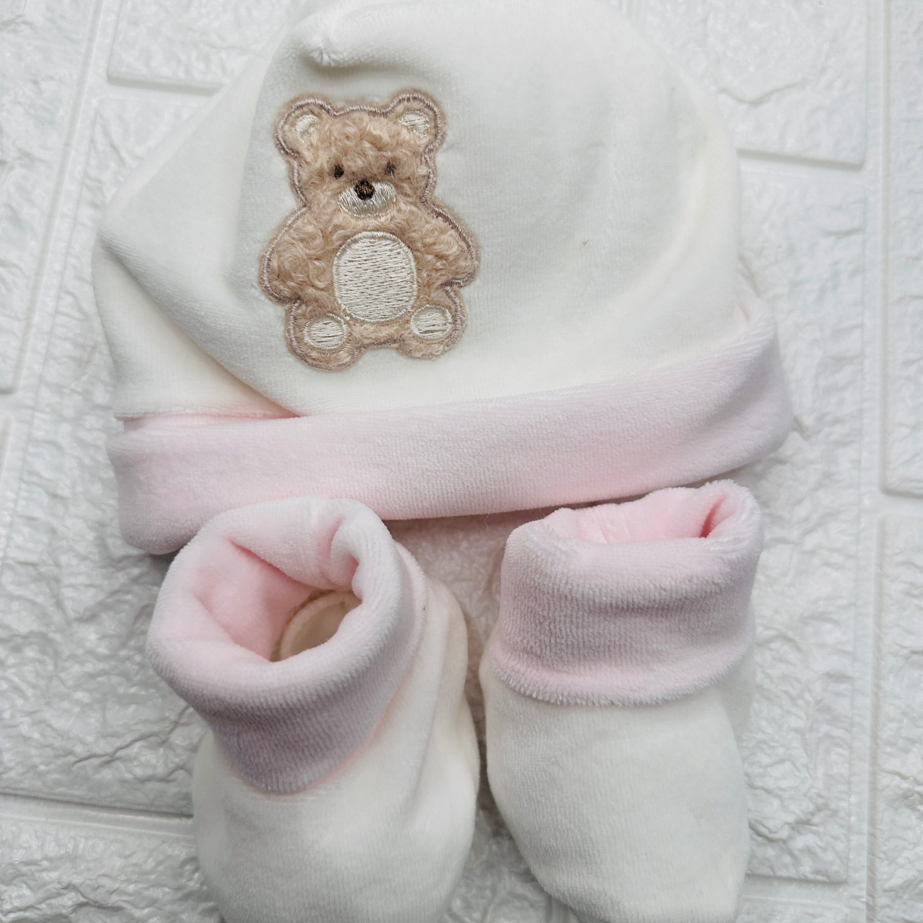 Cappello e Babbucce Ciniglia Orso Rosa