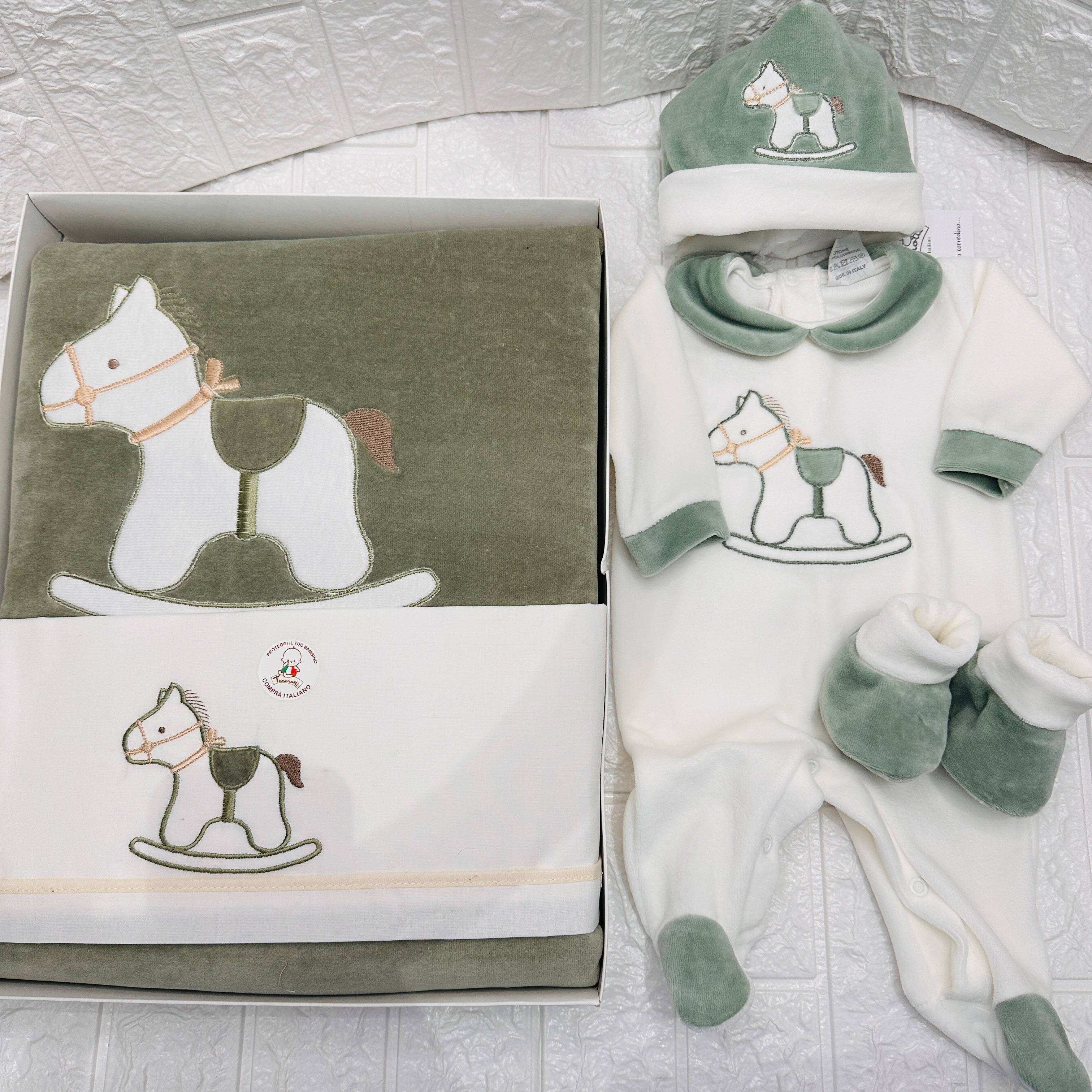 Set nascita Cavallino  ciniglia Verde