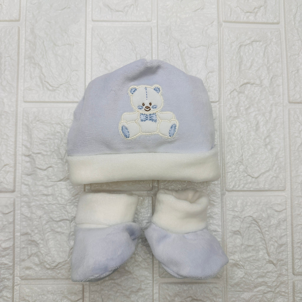 Cappello e babbucce ciniglia orso fiocco celeste