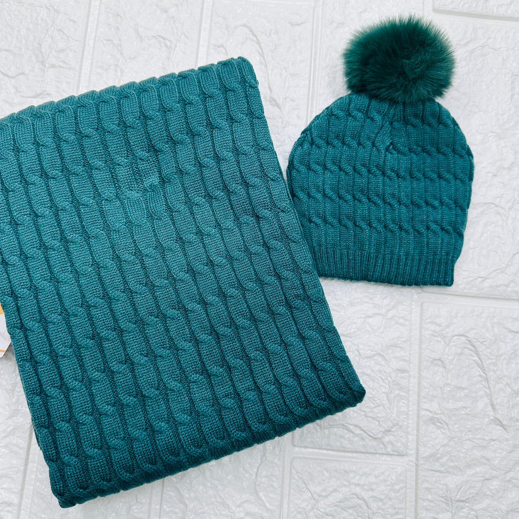 Cappello+scialle verde