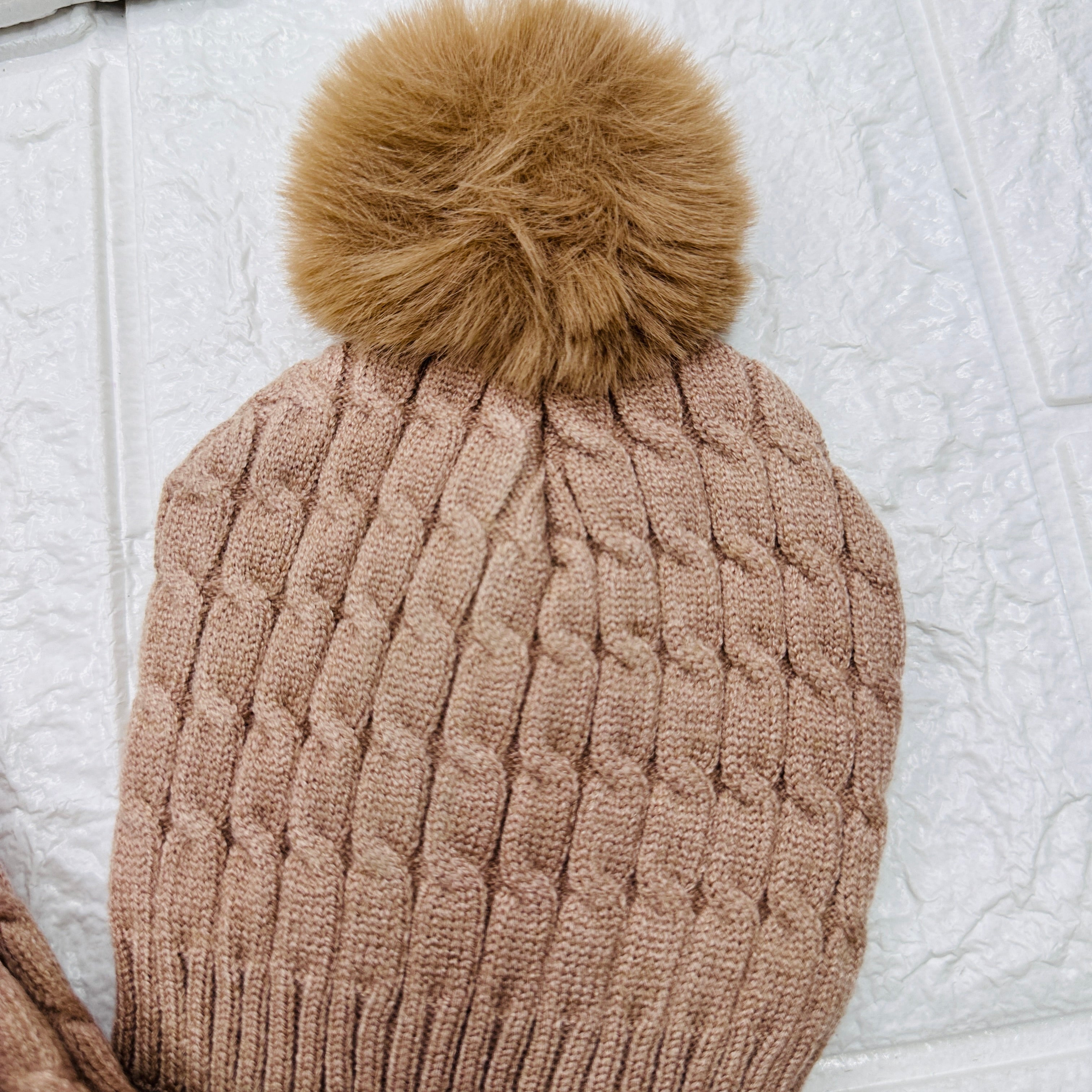 Cappello + scialle Marrone