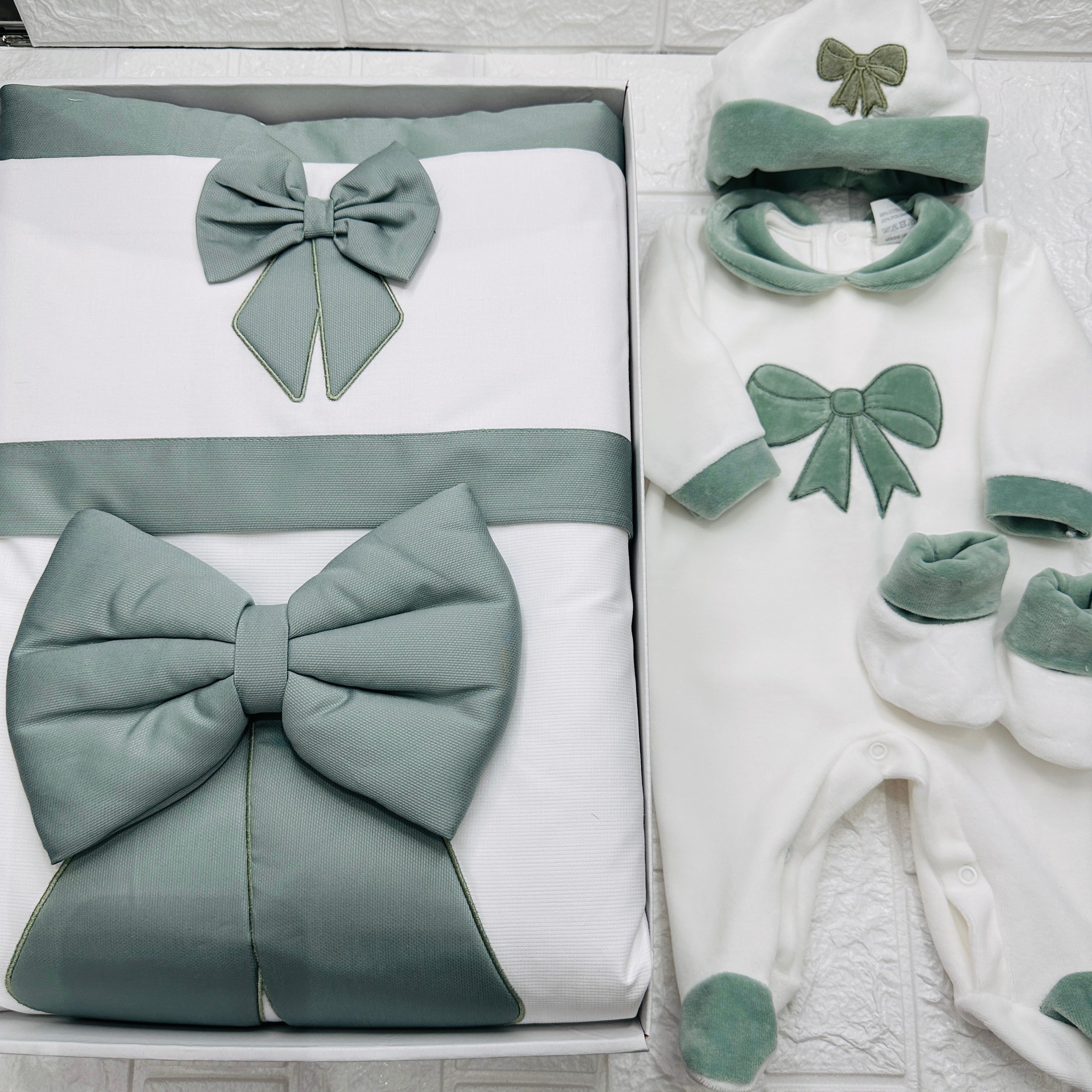 Set nascita ciniglia fiocco verde