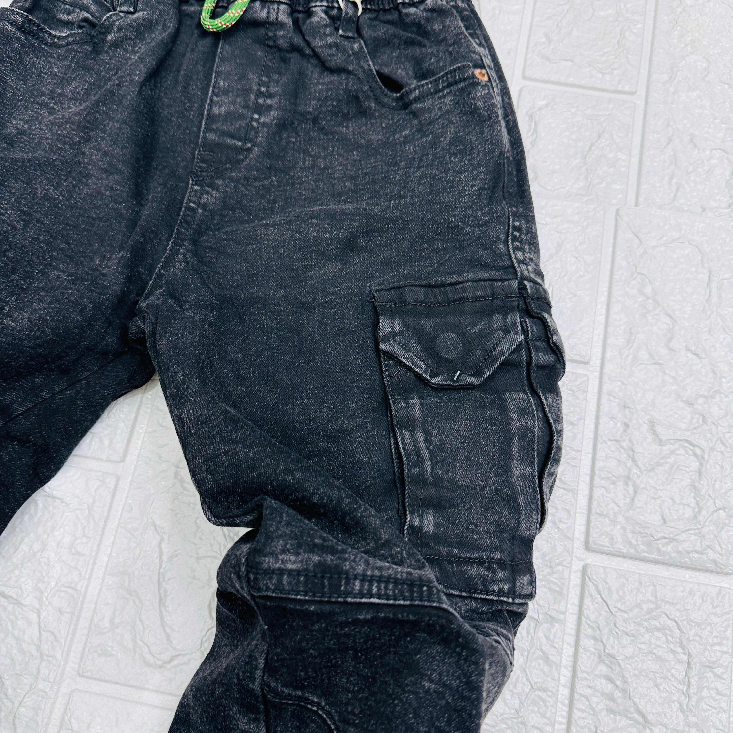 Jeans nero cargo