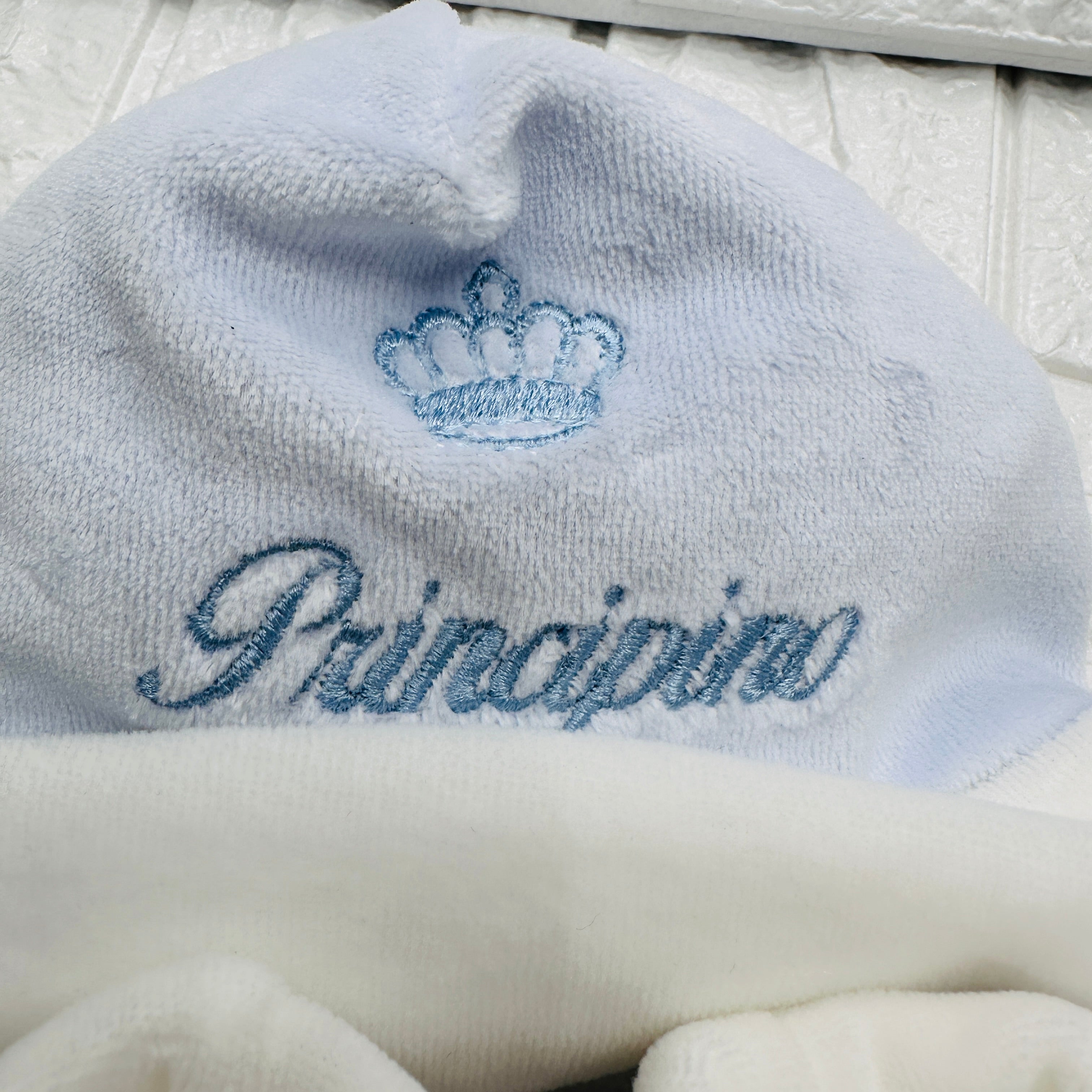 Cappello e babbucce principino ciniglia